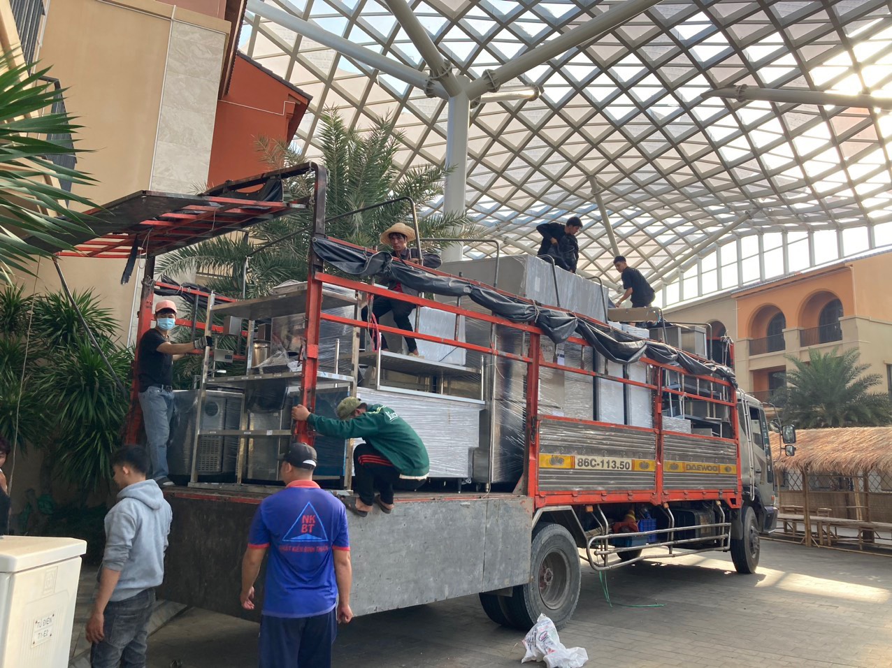 Dịch vụ vận chuyển hàng cồng kềnh Bắc Nam tại NKP Logistics Dịch vụ vận chuyển hàng cồng kềnh Bắc Nam tại NKP Logistics
