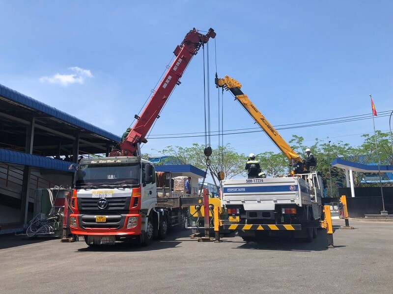Khách Hàng Nào Nên Thuê Xe Cẩu Tại Tân Uyên Qua NKP Logistics?