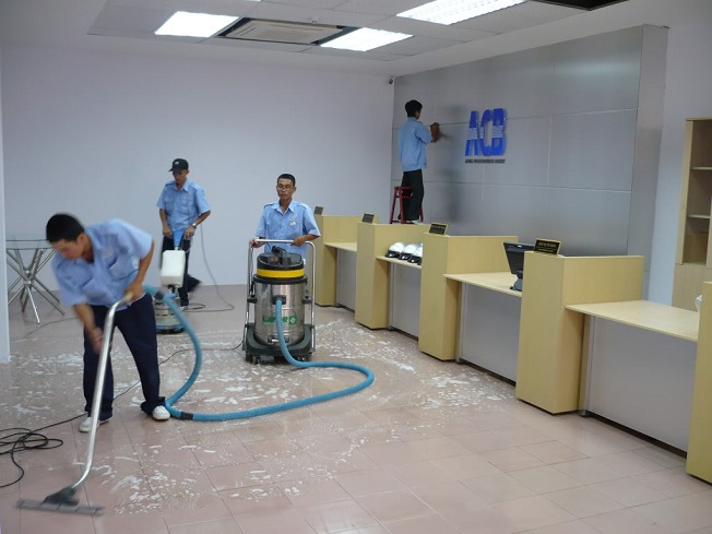Báo Giá Dịch Vụ Vệ Sinh Công Nghiệp TPHCM Mới Nhất 2025