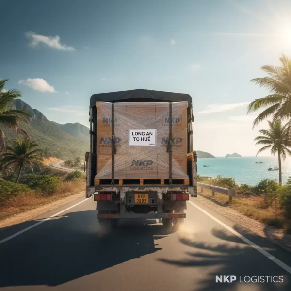 4. Kiện hàng vững chãi vượt nắng gió miền Trung.