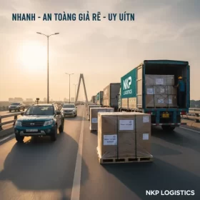 Dựa trên tiêu đề 'Gửi hàng từ TPHCM đi Hà Nội – Nhanh, an toàn, giá rẻ uy tín', dưới đây là 5 từ khóa ảnh độc đáo: