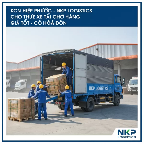3. Bốc xếp hàng hóa lên xe tải tại kho xưởng Hiệp Phước