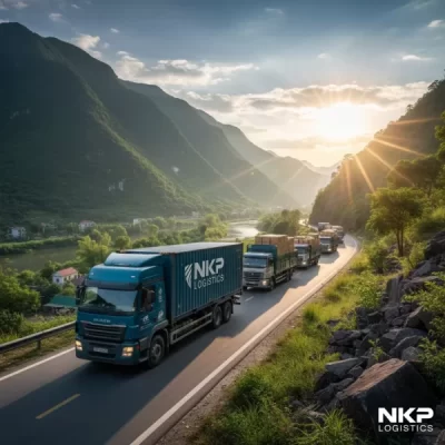 Dựa trên tiêu đề 'Vận Chuyển Hàng Sài Gòn Đi Hòa Bình | Nhanh – Giá Rẻ', đây là 5 từ khóa ảnh độc đáo: