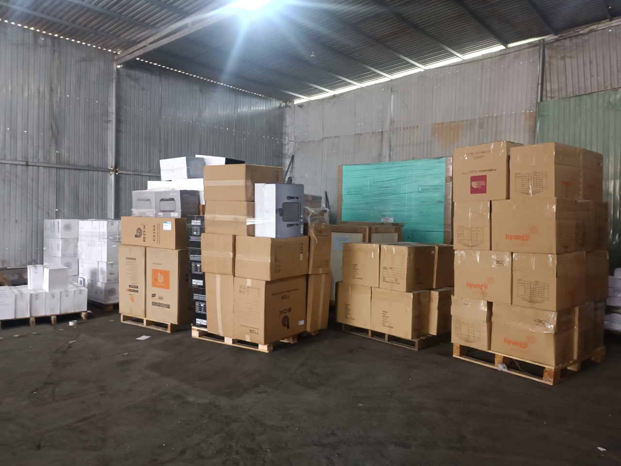 Chành xe đi Hưng Yên – Gửi hàng từ TPHCM ra Hưng Yên nhanh Chành xe đi Hưng Yên – Gửi hàng từ TPHCM ra Hưng Yên nhanh