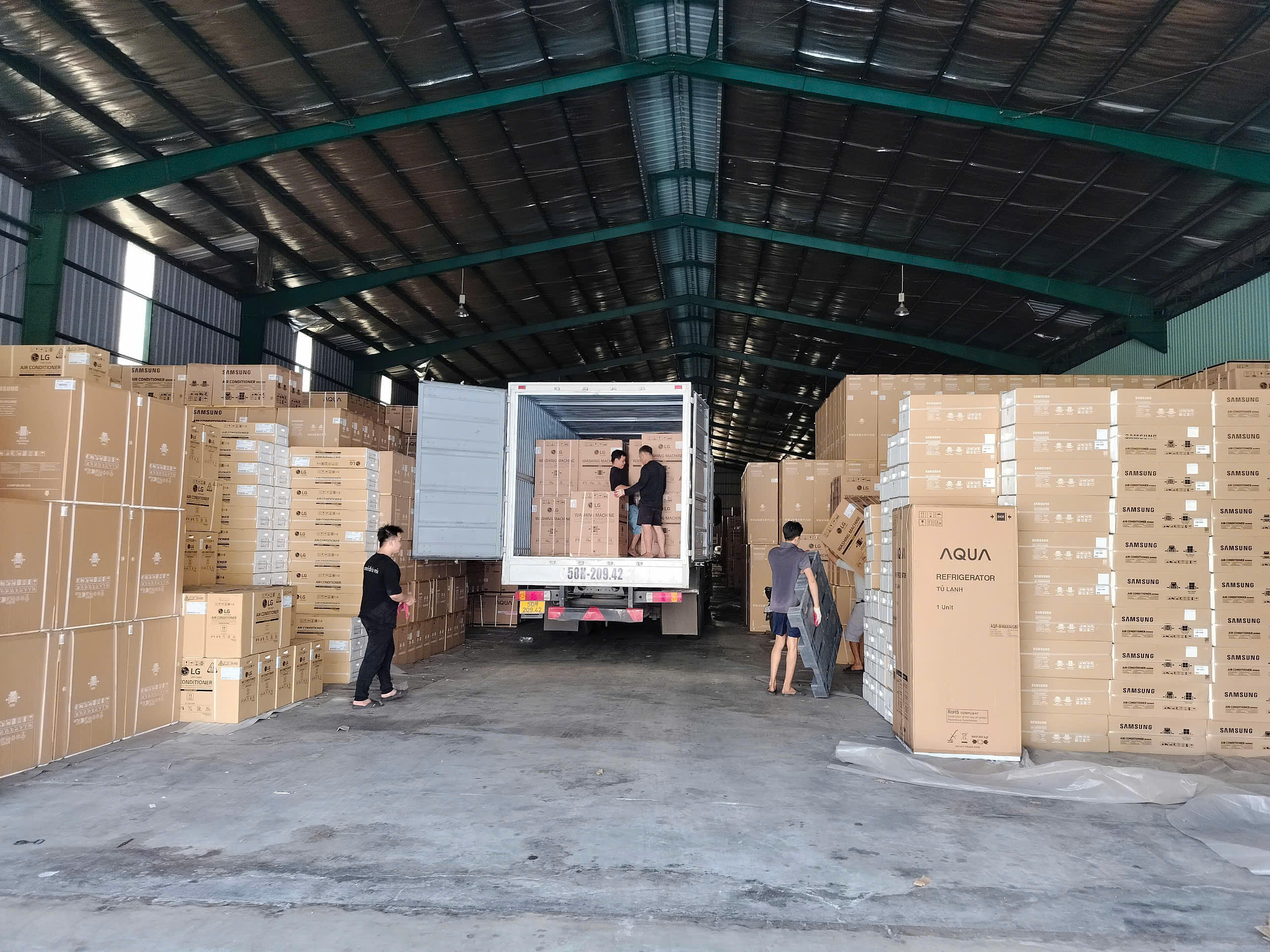 Lý do nên thuê xe tải tự lái tại Hà Nội Lý do nên thuê xe tải tự lái tại Hà Nội