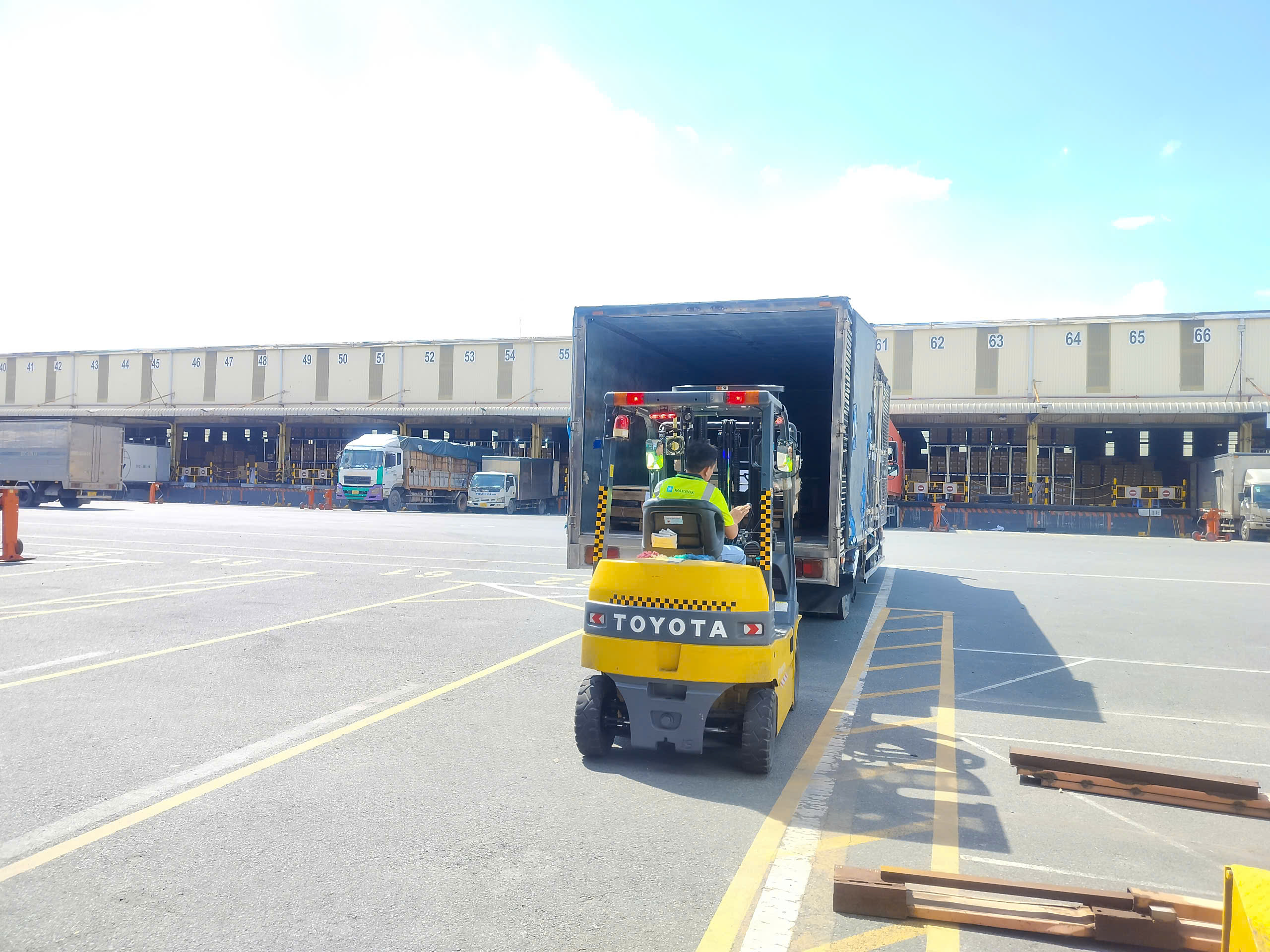Bảng giá cước vận chuyển xe tải tham khảo tại NKP Logistics